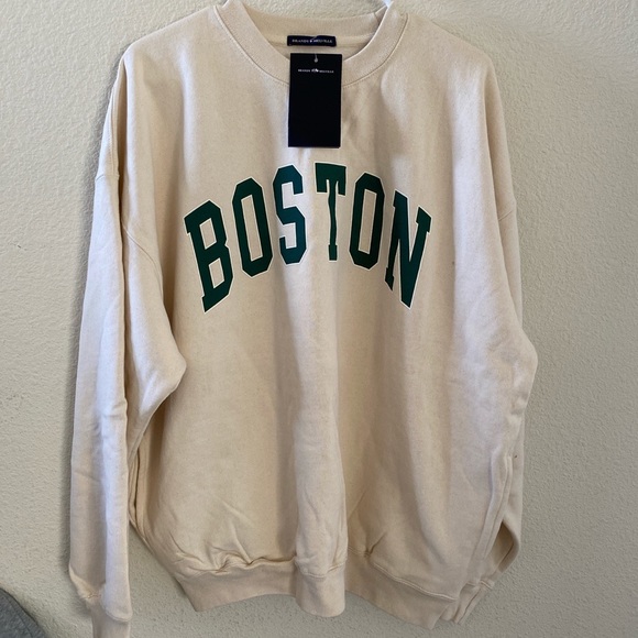 Brandy melville oversized cream Erica Boston sweatshirt - Picture 5 of 5